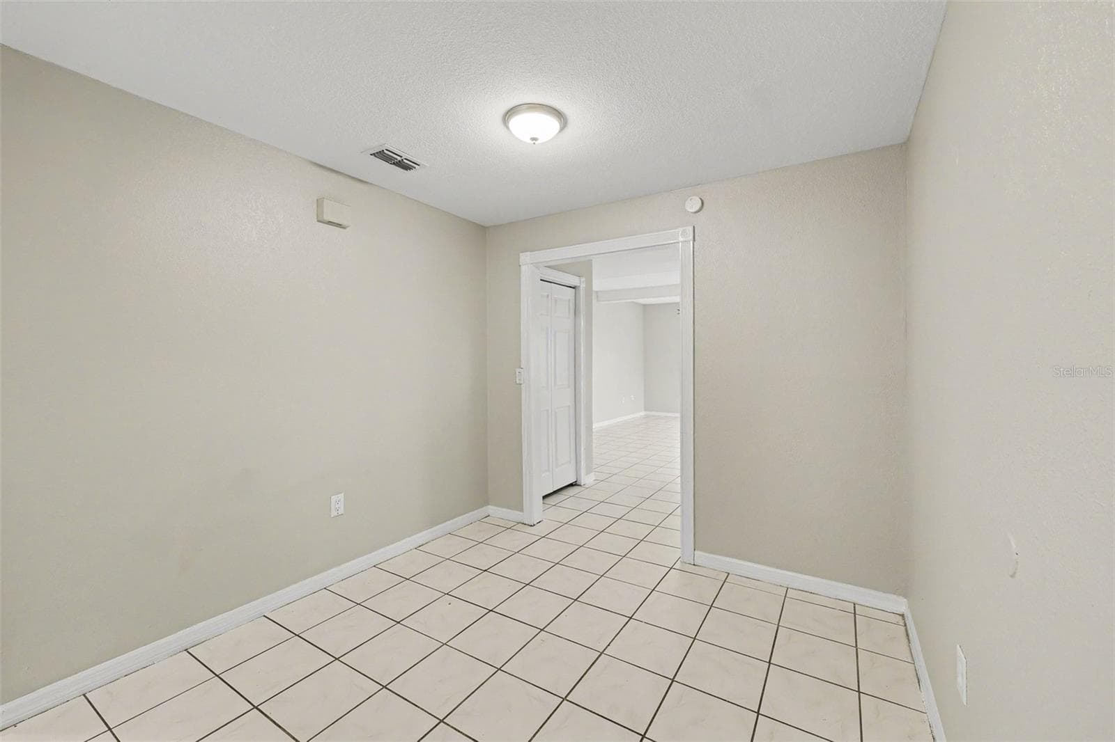Single Family Residence at 938 SALERNO CT, KISSIMMEE, photo 2 of 15