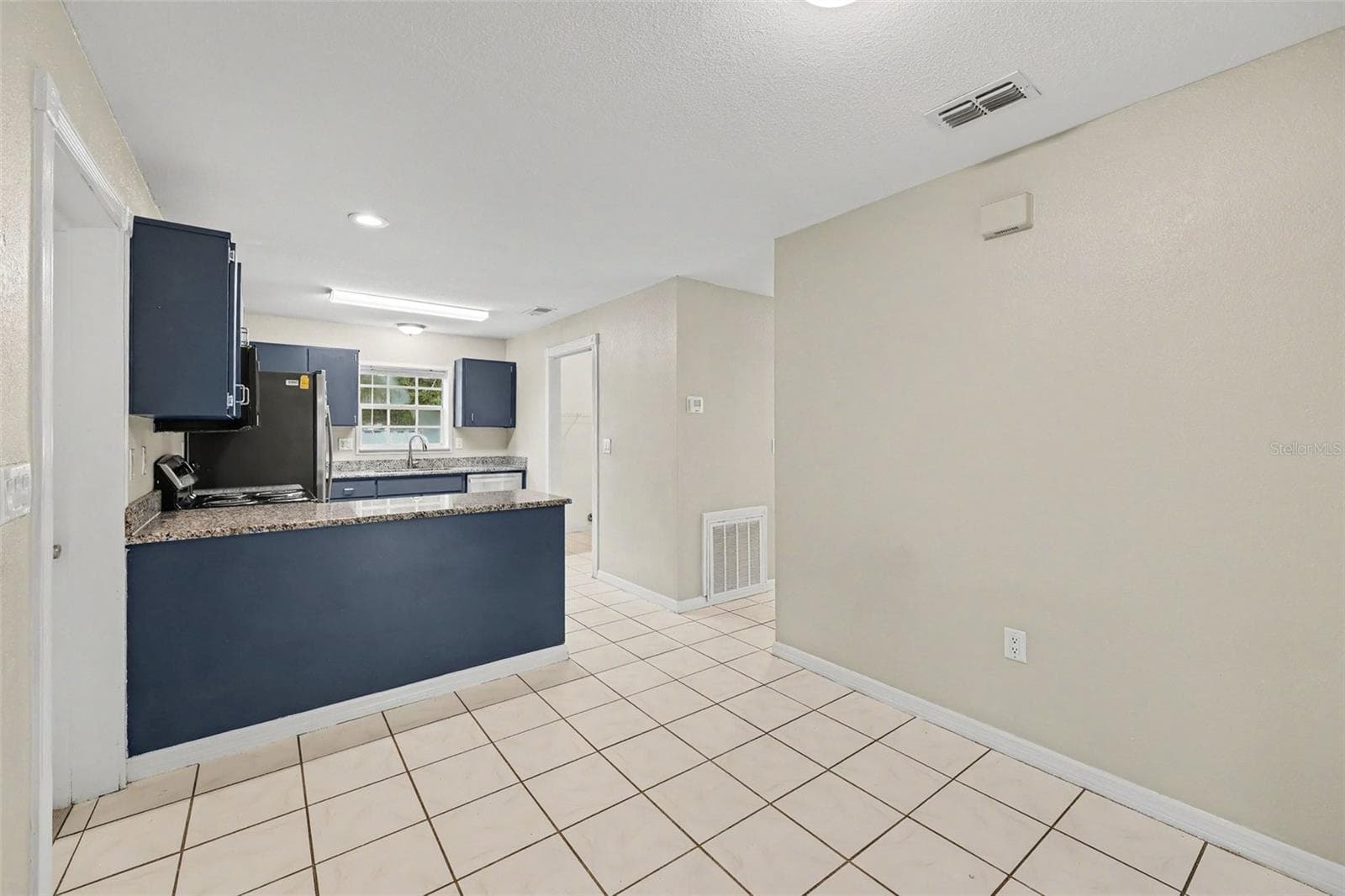 Single Family Residence at 938 SALERNO CT, KISSIMMEE, photo 5 of 15