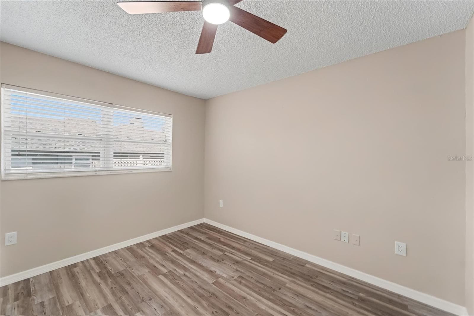 Single Family Residence at 9371 MALLARD ST, SPRING HILL, photo 7 of 16