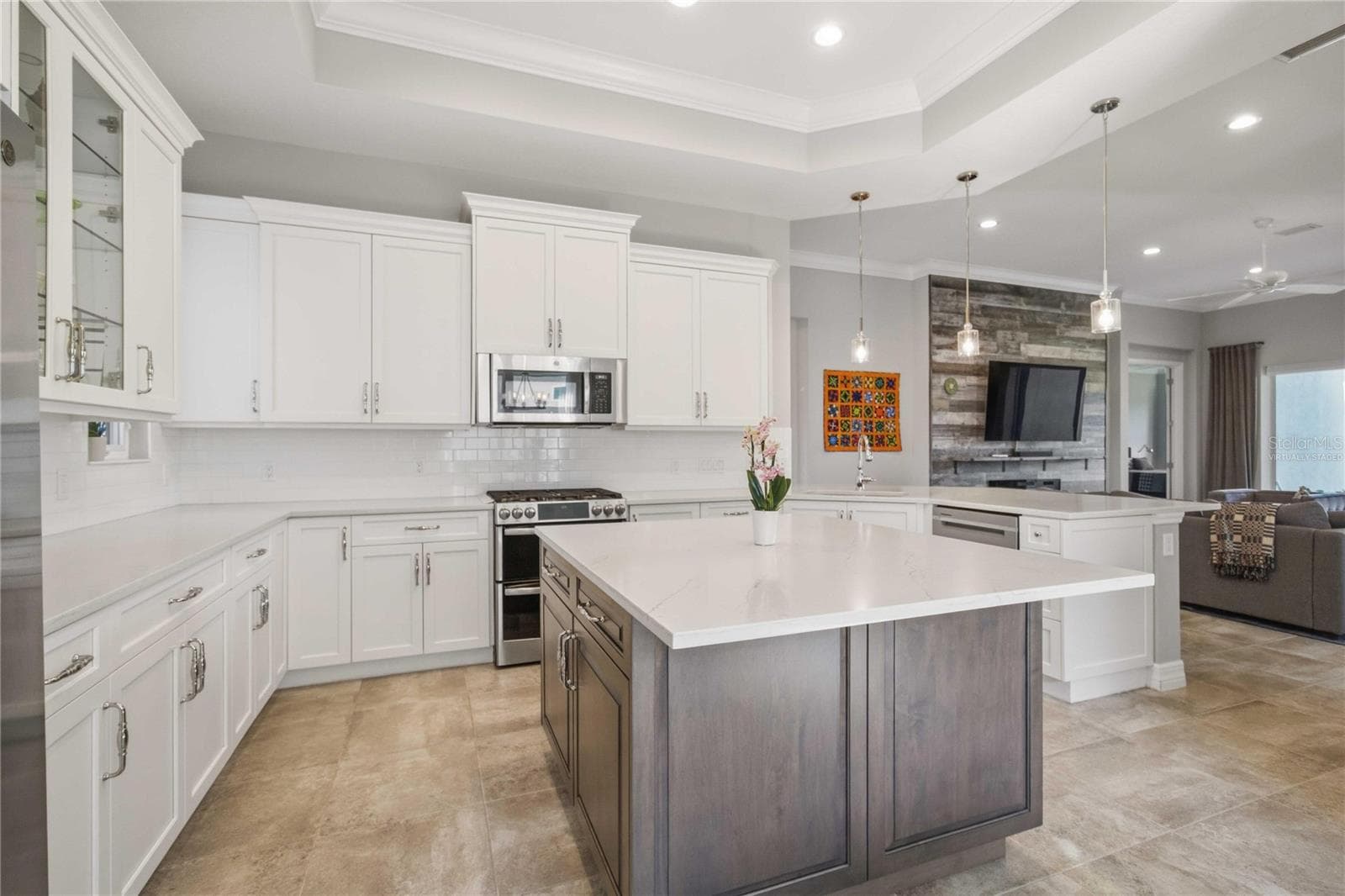 Virtually Staged - 5003 TOBERMORY WAY, BRADENTON