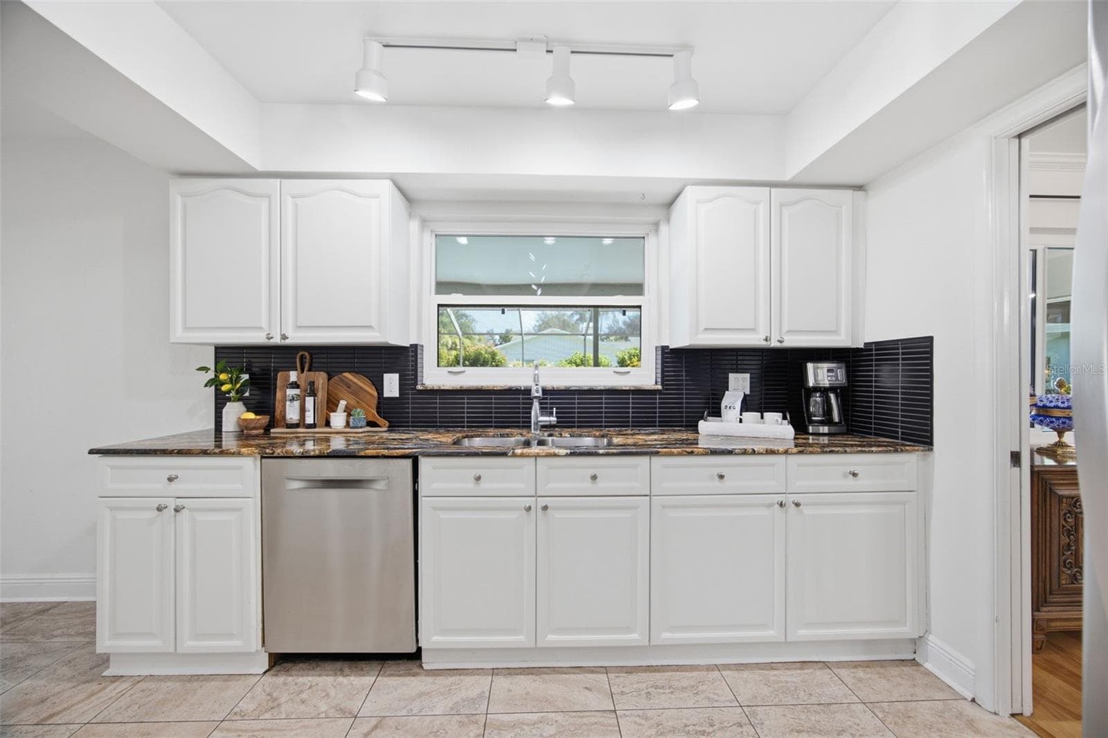 Single Family Residence at 2308 SETON LN, LARGO, photo 8 of 63