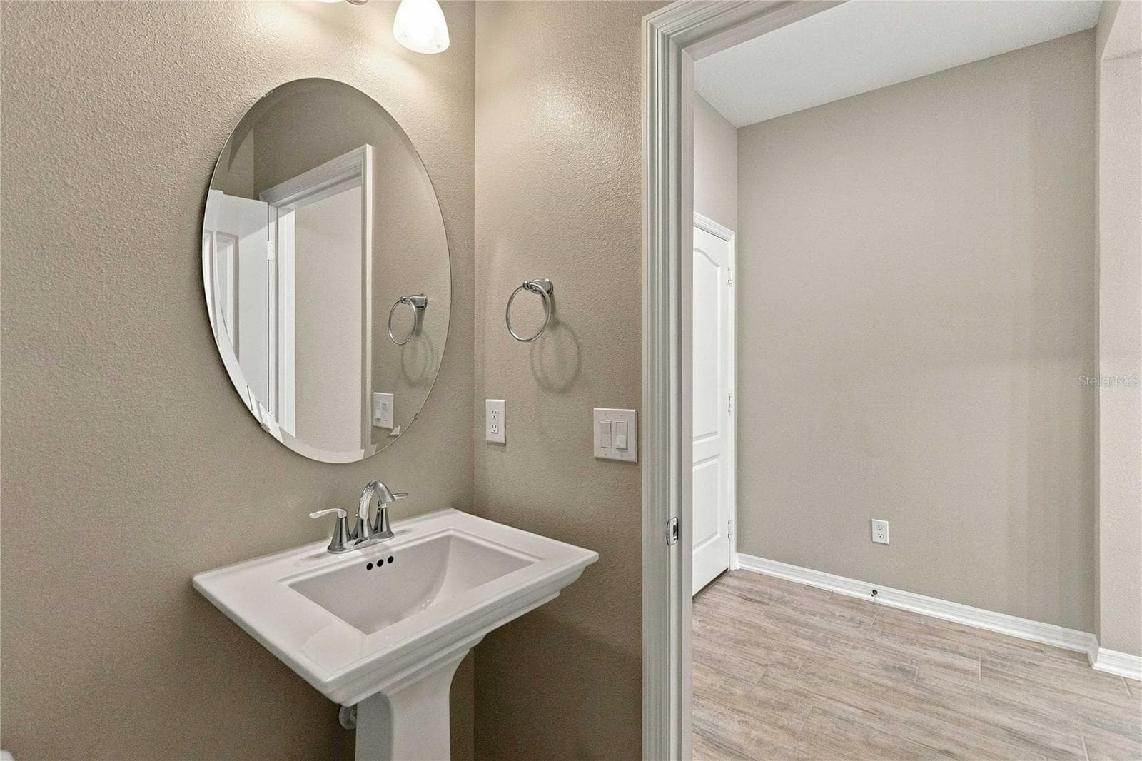 Single Family Residence at 13051 SPRING GROVE WAY, WINTER GARDEN, photo 13 of 54