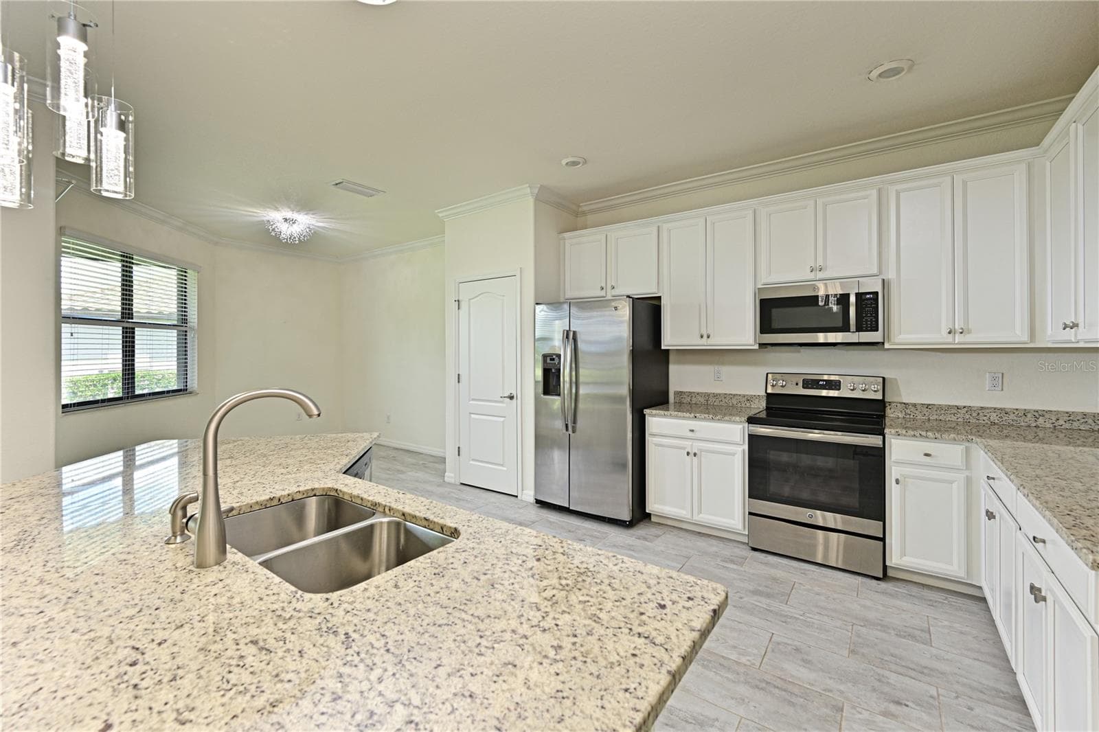 Single Family Residence at 11525 AUTUMN LEAF WAY, BRADENTON, photo 14 of 34