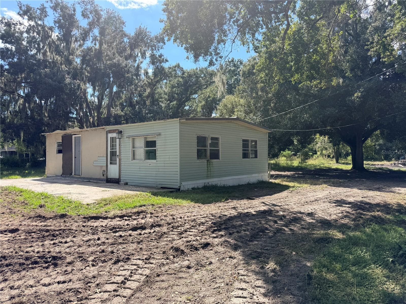 Mobile Home at 4528 MEADOWVIEW DR, LAKELAND, photo 2 of 13