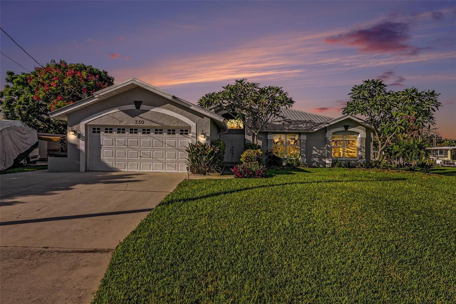 Single Family Residence at 330 BAMBOO DR, NORTH FORT MYERS, photo 6 of 24