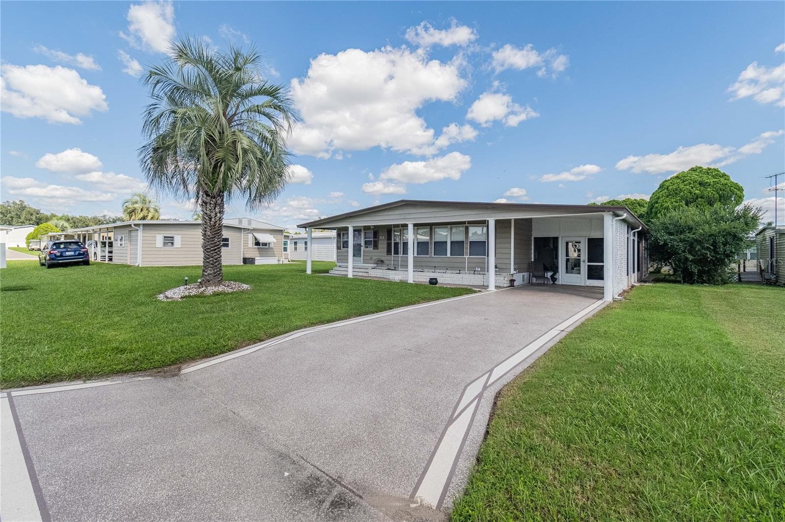 Manufactured Home at 5600 ARROWHEAD DR, ZEPHYRHILLS, photo 3 of 49