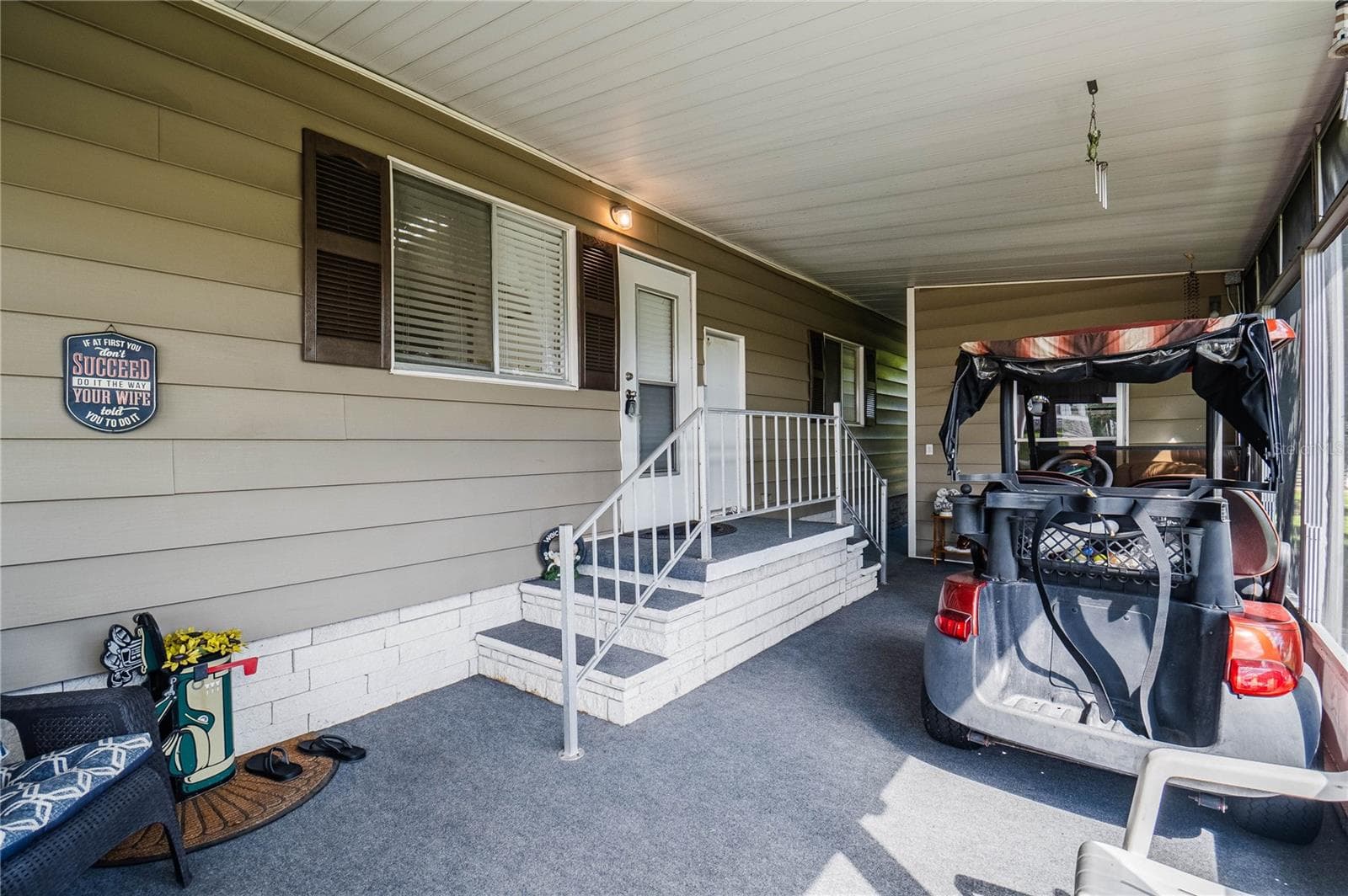 Manufactured Home at 5600 ARROWHEAD DR, ZEPHYRHILLS, photo 10 of 49