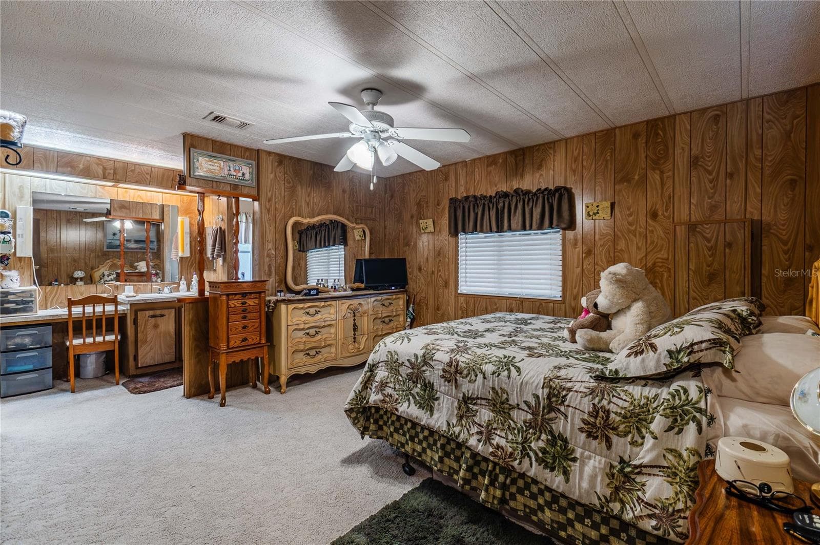Manufactured Home at 5600 ARROWHEAD DR, ZEPHYRHILLS, photo 22 of 49