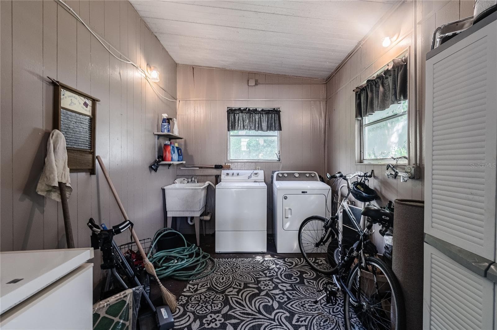 Manufactured Home at 5600 ARROWHEAD DR, ZEPHYRHILLS, photo 32 of 49