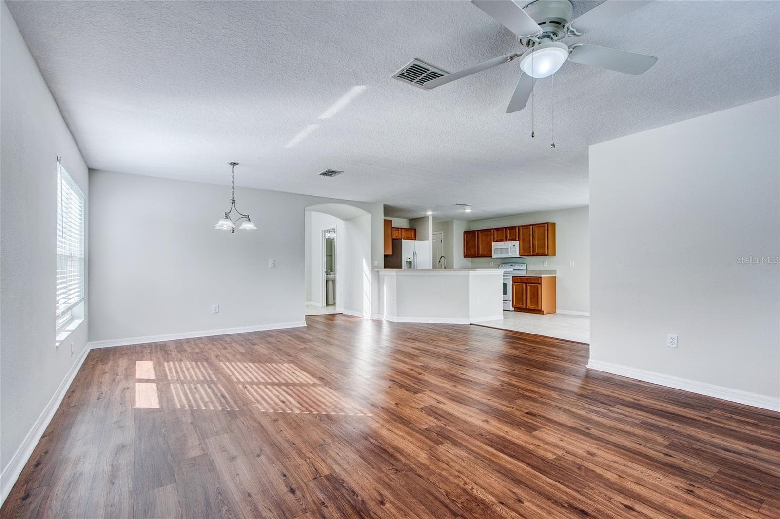 Single Family Residence at 3323 WHITLEY BAY CT, LAND O LAKES, photo 15 of 99