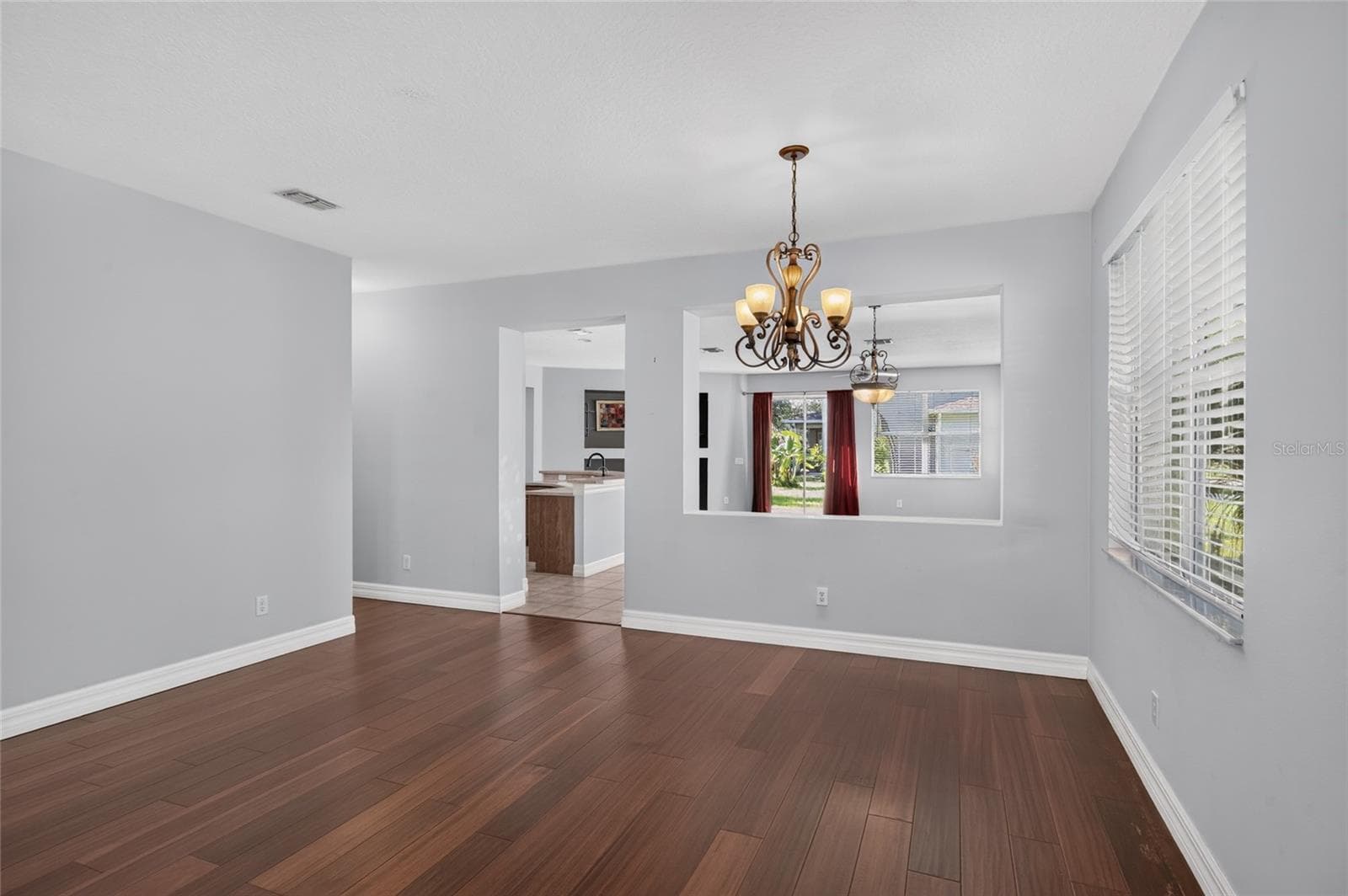 living room - 9806 CHORLTON CIR, ORLANDO