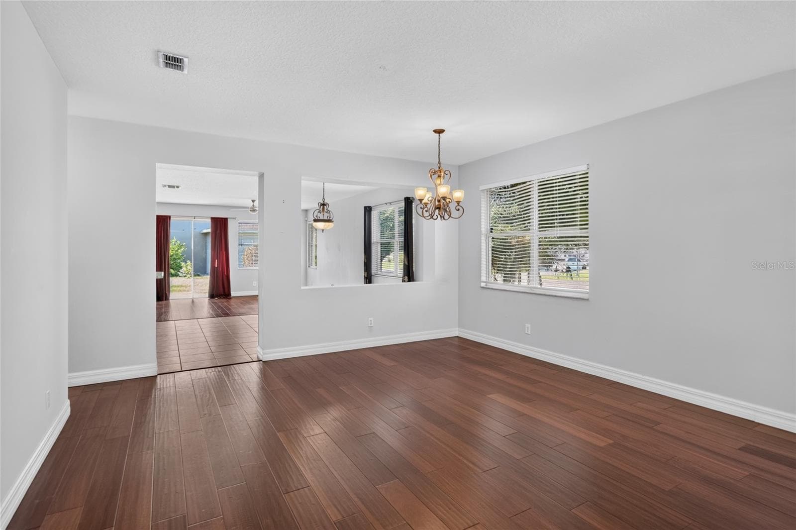 living room - 9806 CHORLTON CIR, ORLANDO