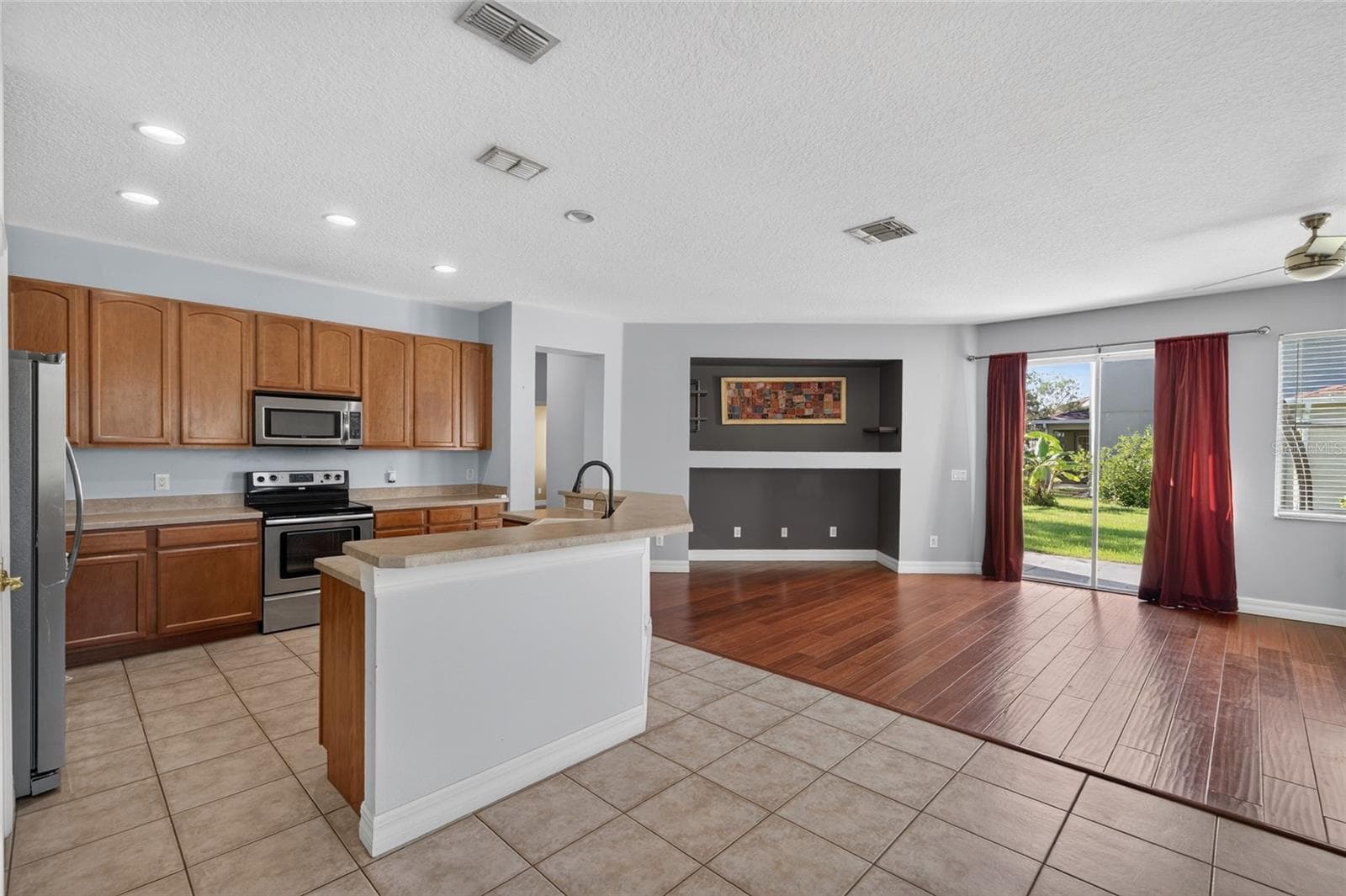 kitchen - 9806 CHORLTON CIR, ORLANDO