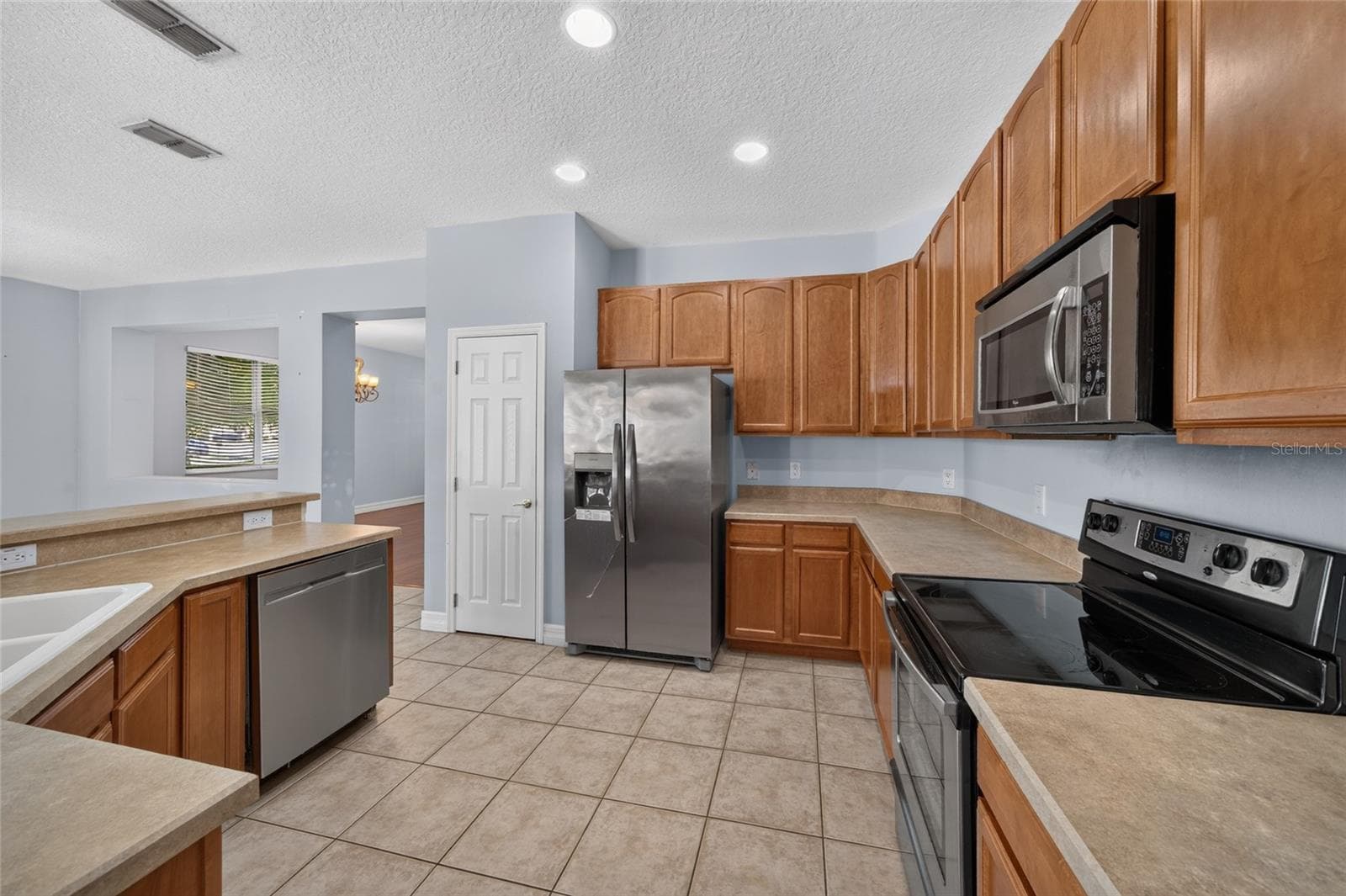 kitchen - 9806 CHORLTON CIR, ORLANDO