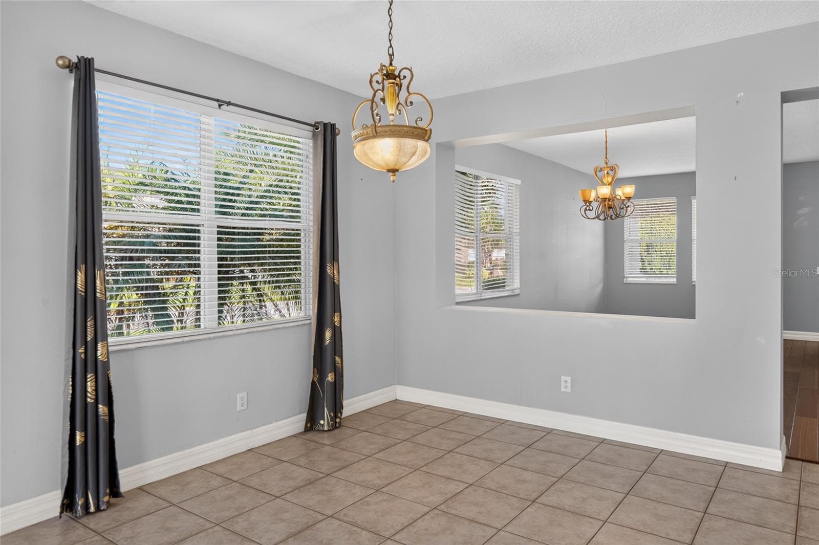 dining-nook - 9806 CHORLTON CIR, ORLANDO