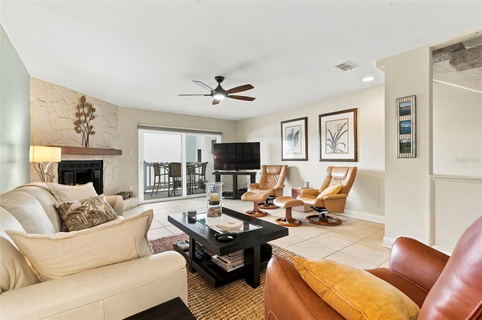 Townhouse at 12148 CAPRI CIR, TREASURE ISLAND, photo 5 of 58