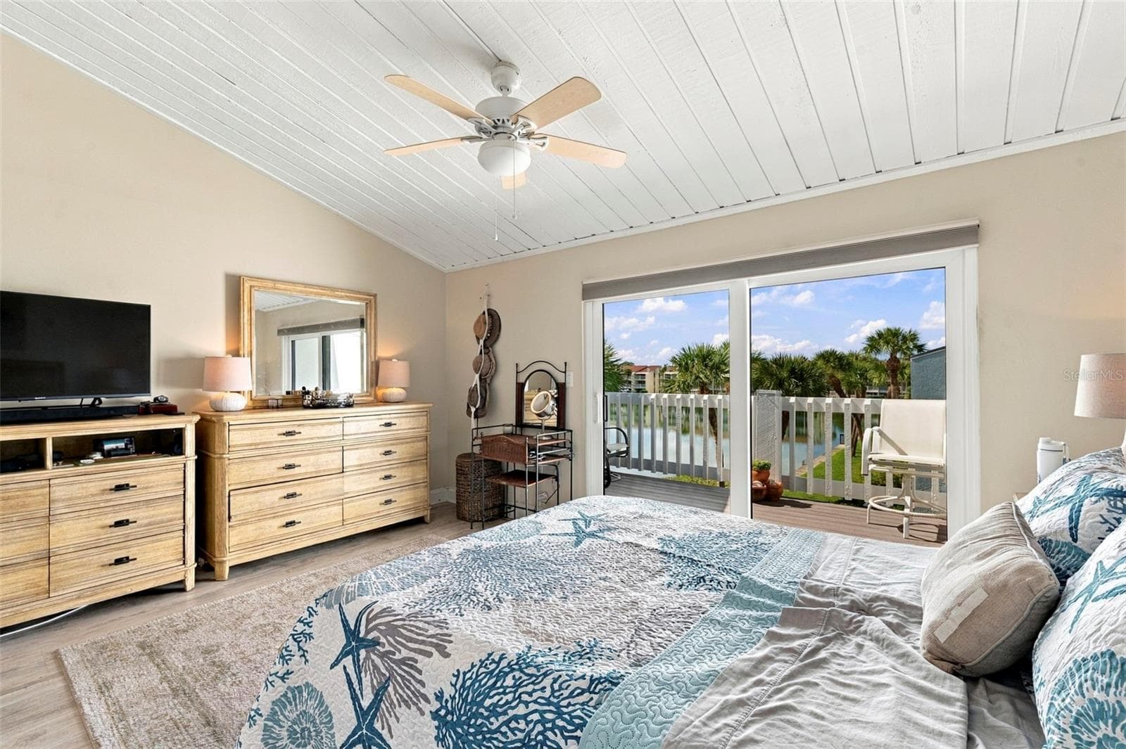 Townhouse at 12148 CAPRI CIR, TREASURE ISLAND, photo 19 of 58