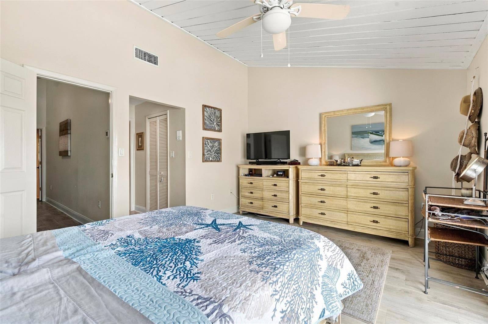 Townhouse at 12148 CAPRI CIR, TREASURE ISLAND, photo 20 of 58