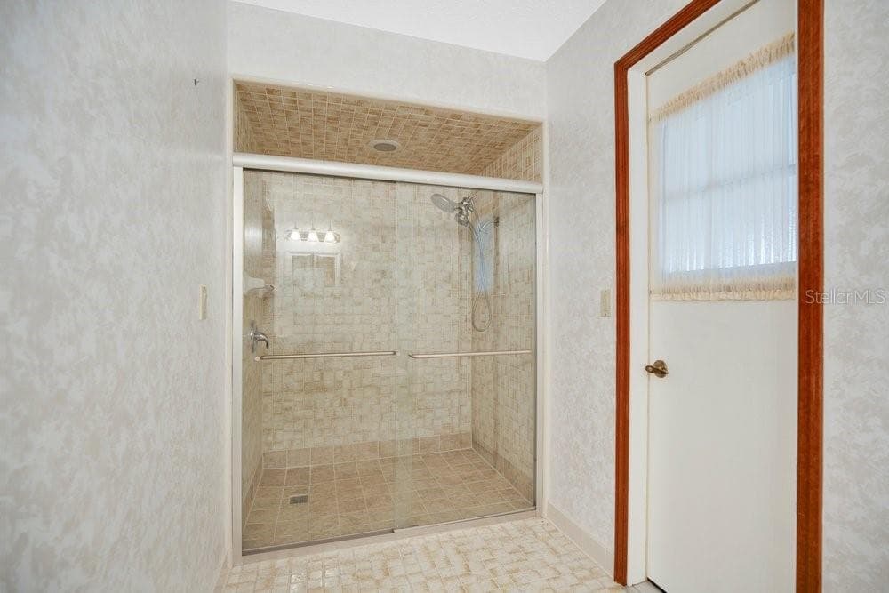 Primary Bathroom Walk-in Shower - 902 VICKSBURG STREET ST, DELTONA