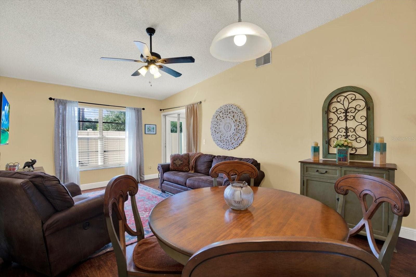 Villa at 7216 PARKSIDE VILLAS DR, ST PETERSBURG, photo 13 of 19
