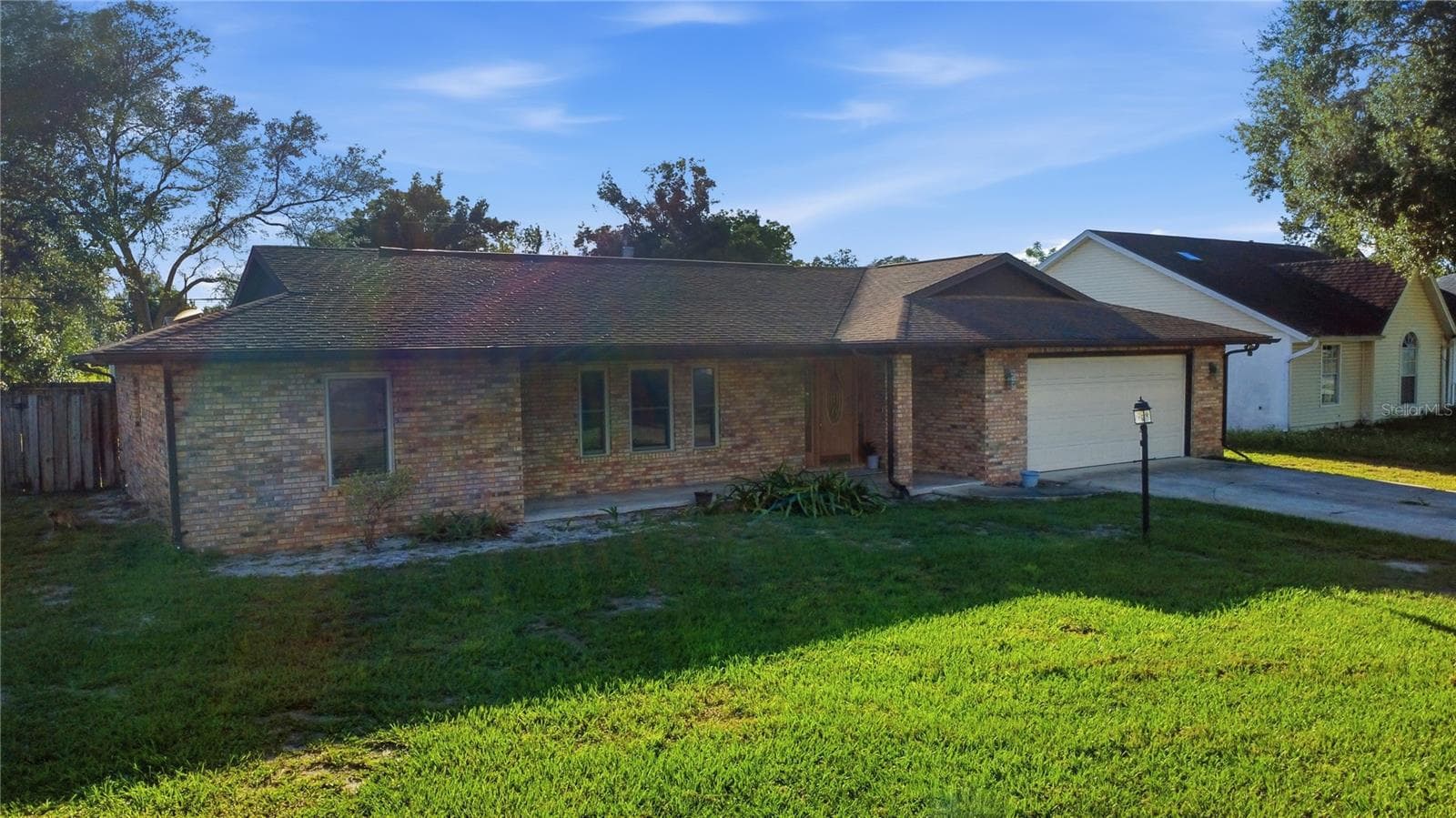 Front of house - 2020 ALDORO TER, DELTONA
