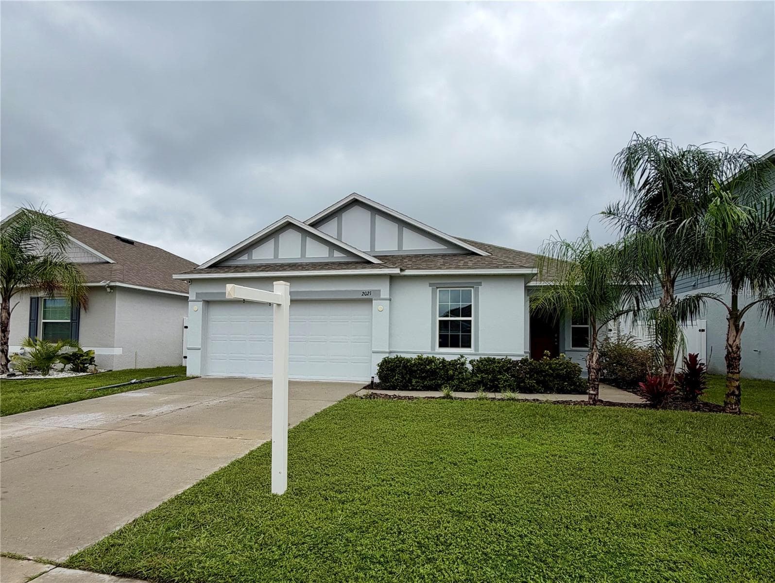 Single Family Residence at 2021 CANTON PARK DR, WINTER HAVEN, photo 2 of 3
