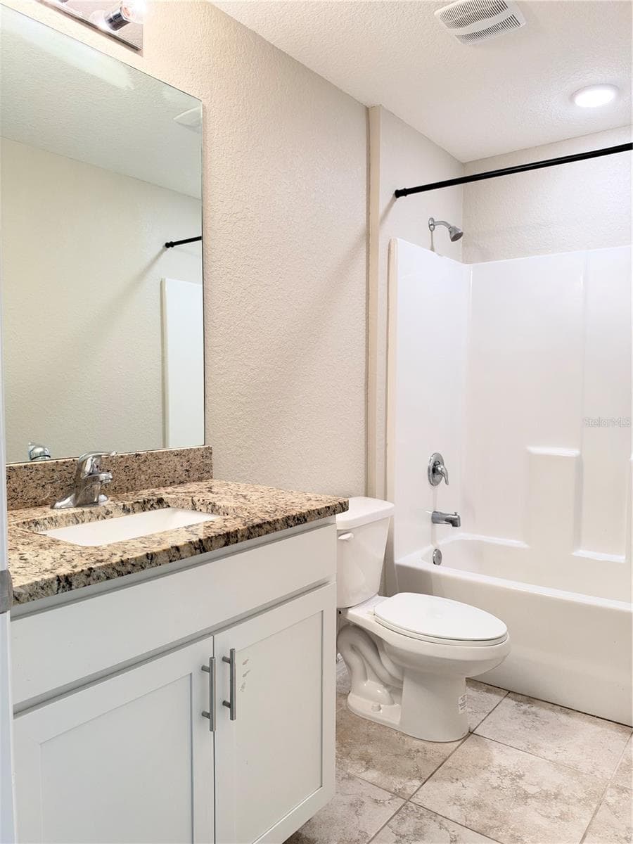 Single Family Residence at 1546 GLENAN RD, NORTH PORT, photo 12 of 17