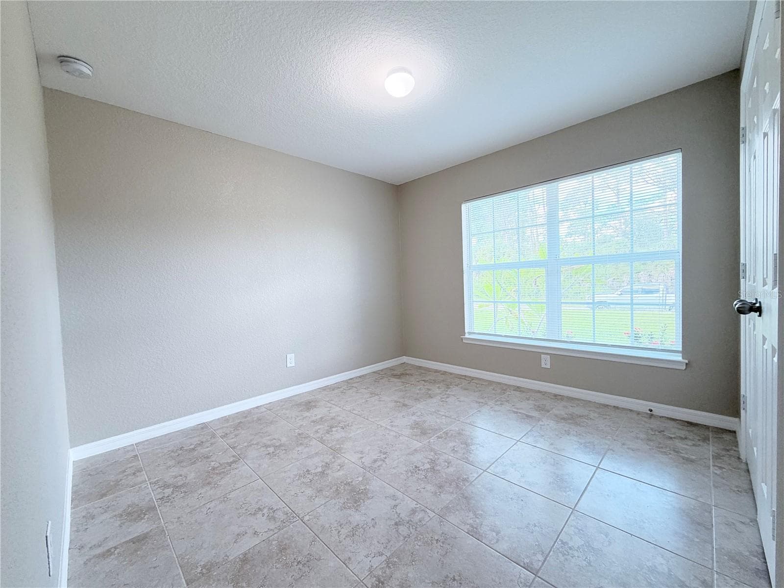 Single Family Residence at 1546 GLENAN RD, NORTH PORT, photo 13 of 17