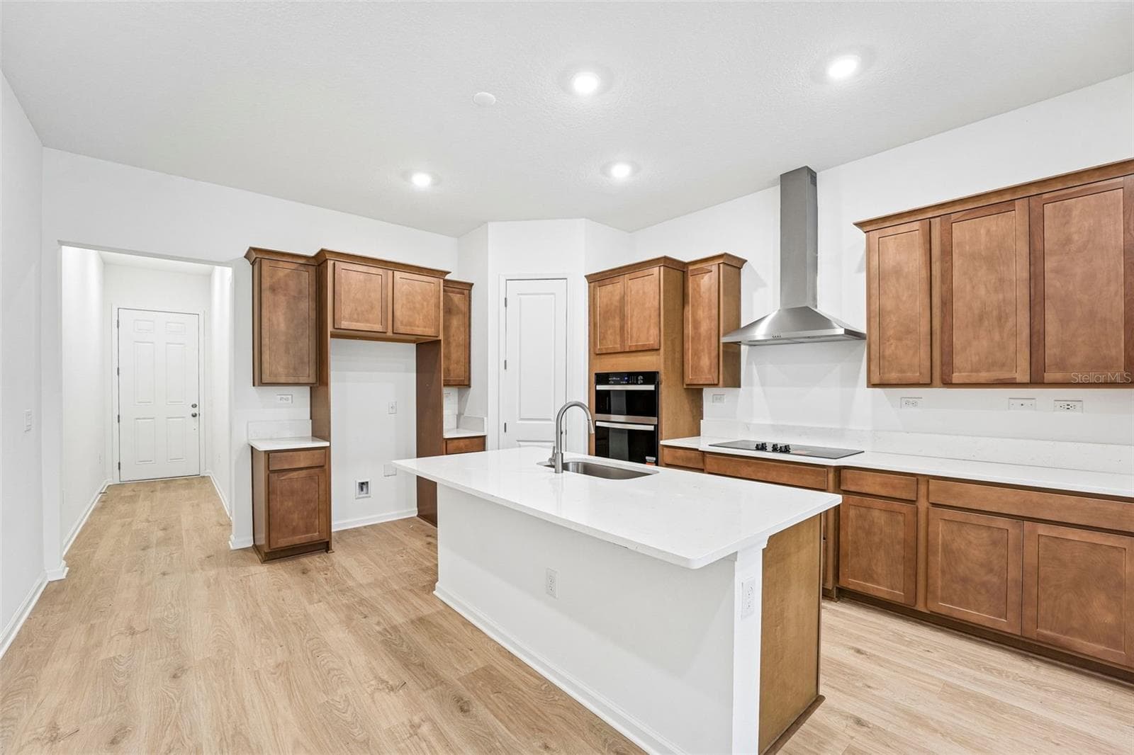 Townhouse at ELLIS COVE, JACKSONVILLE, photo 11 of 29
