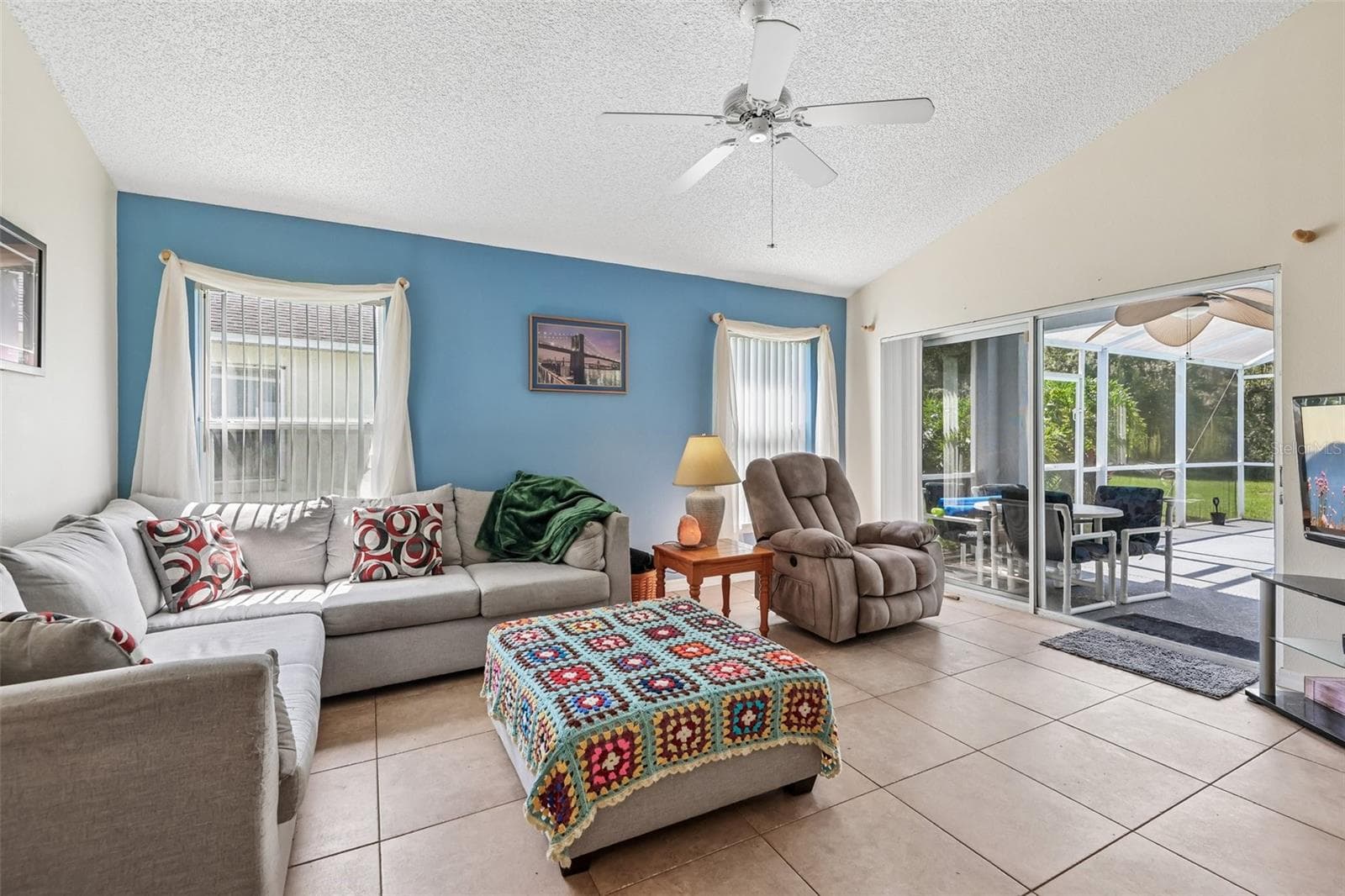 Single Family Residence at 1131 CLEAR CREEK CIR, CLERMONT, photo 5 of 40