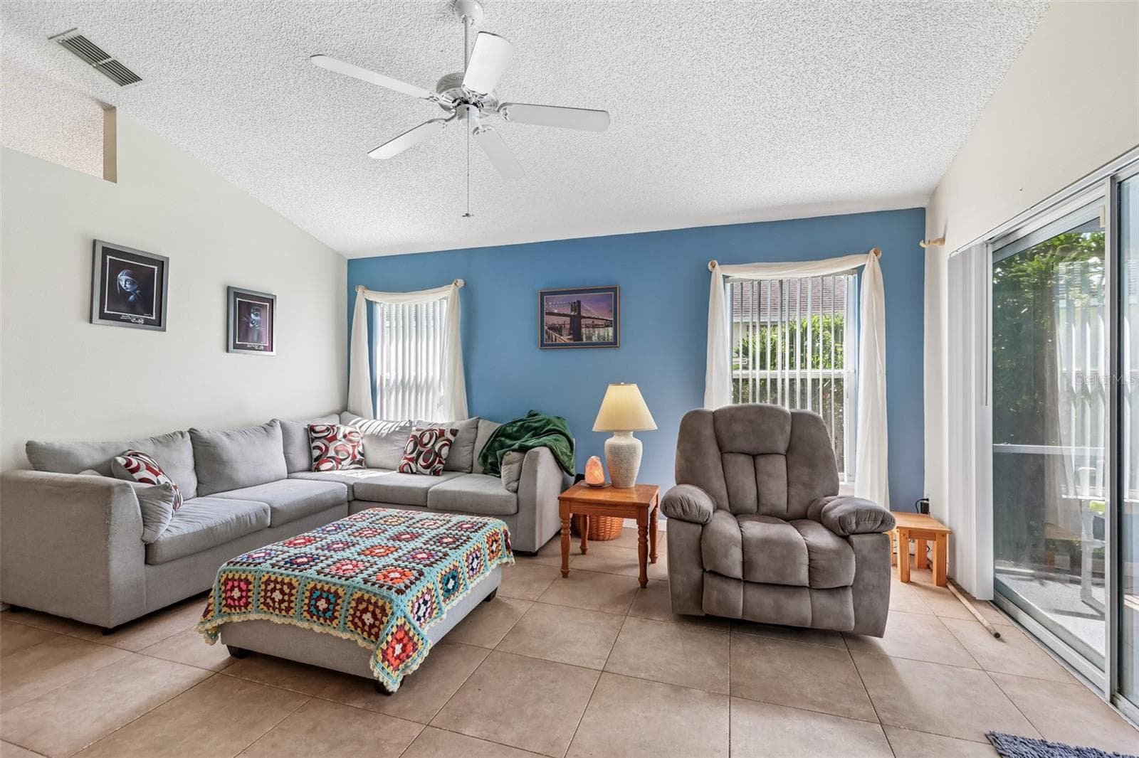 Single Family Residence at 1131 CLEAR CREEK CIR, CLERMONT, photo 6 of 40