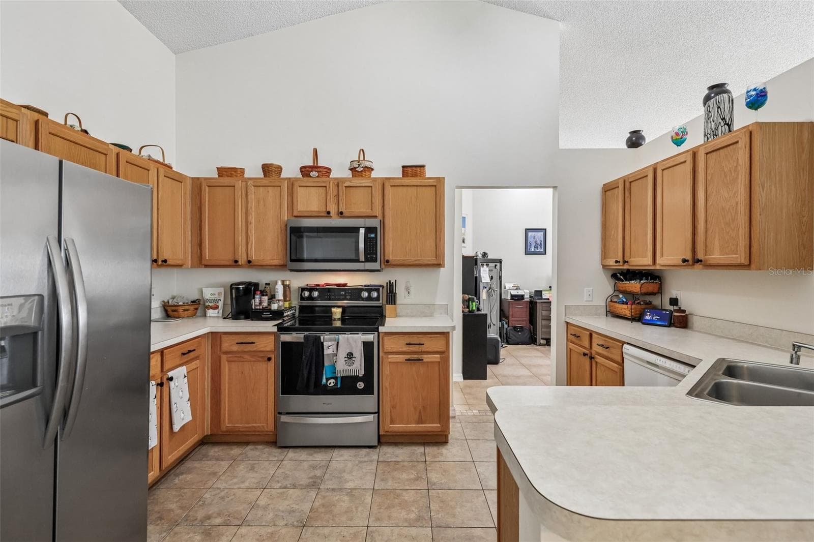 Single Family Residence at 1131 CLEAR CREEK CIR, CLERMONT, photo 12 of 40