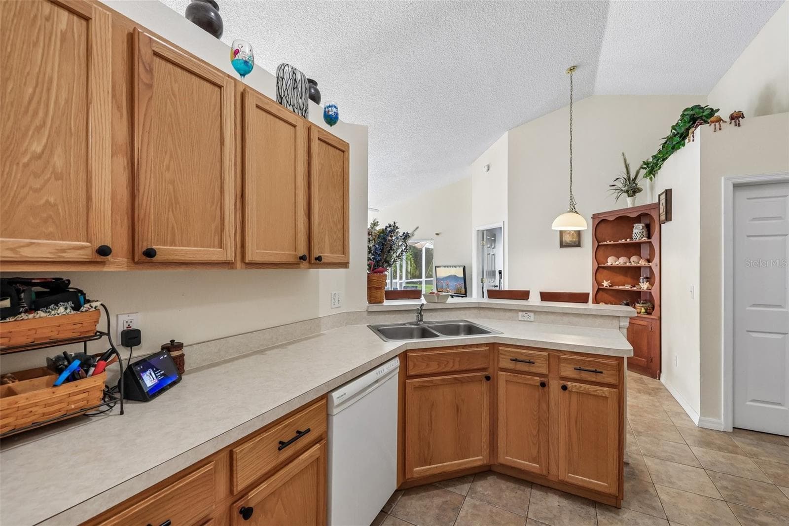 Single Family Residence at 1131 CLEAR CREEK CIR, CLERMONT, photo 13 of 40