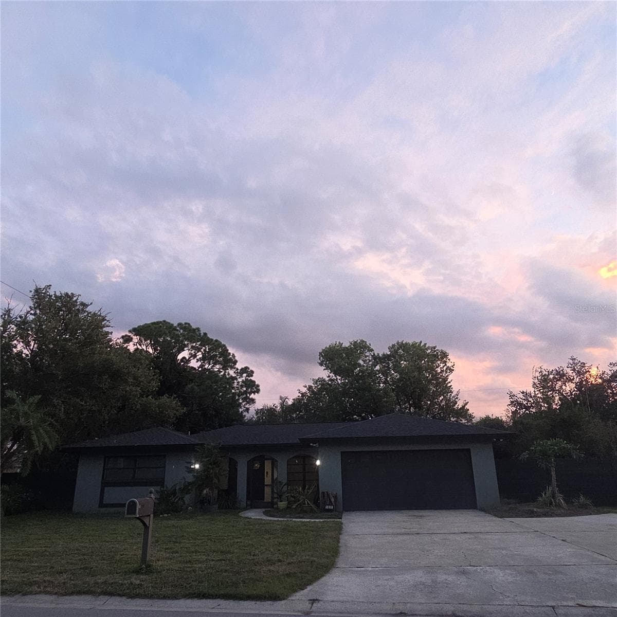 Single Family Residence at 1801 MID OCEAN CIR, SARASOTA, photo 4 of 14