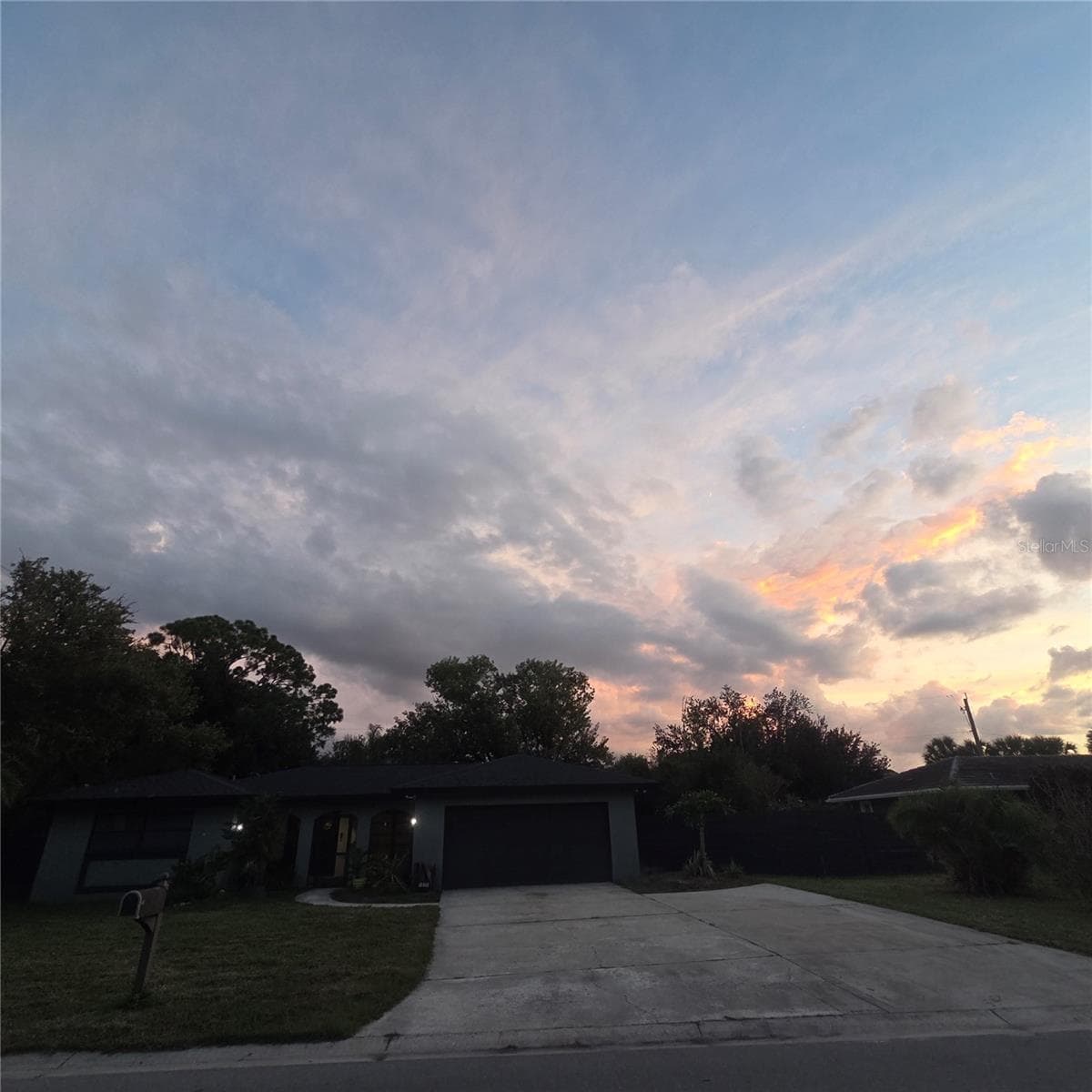 Single Family Residence at 1801 MID OCEAN CIR, SARASOTA, photo 13 of 14