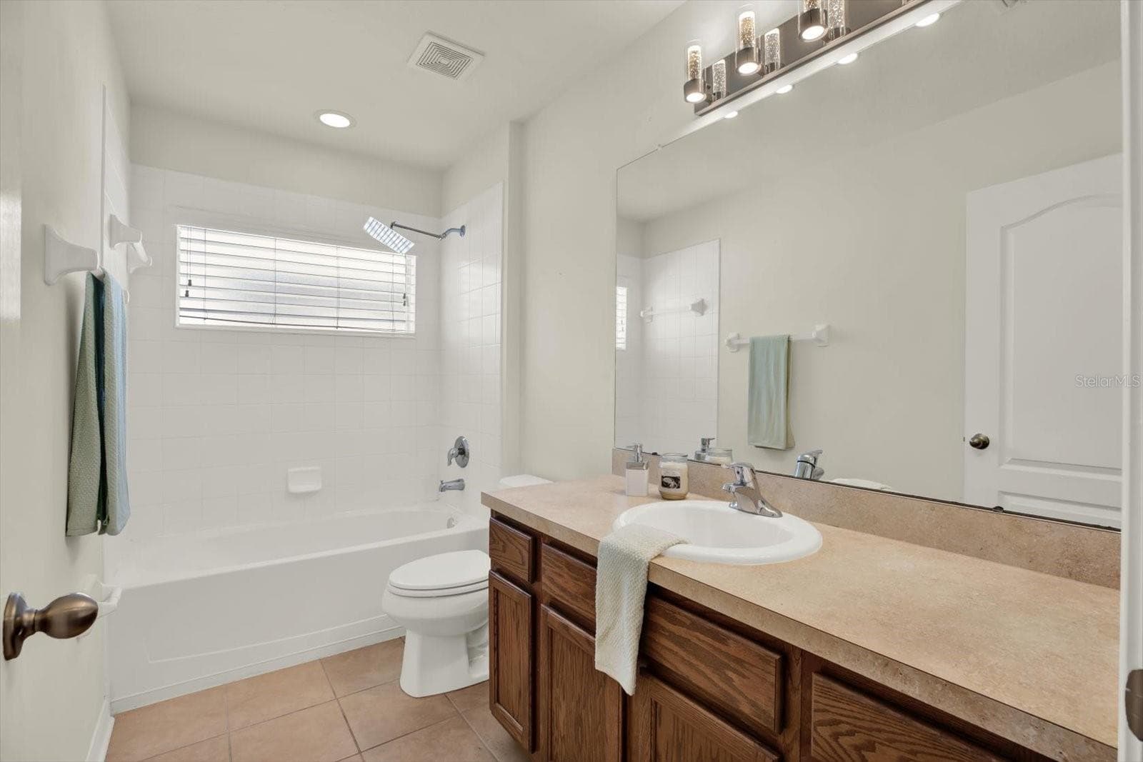 Single Family Residence at 7127 FOREST MERE DR, RIVERVIEW, photo 44 of 77
