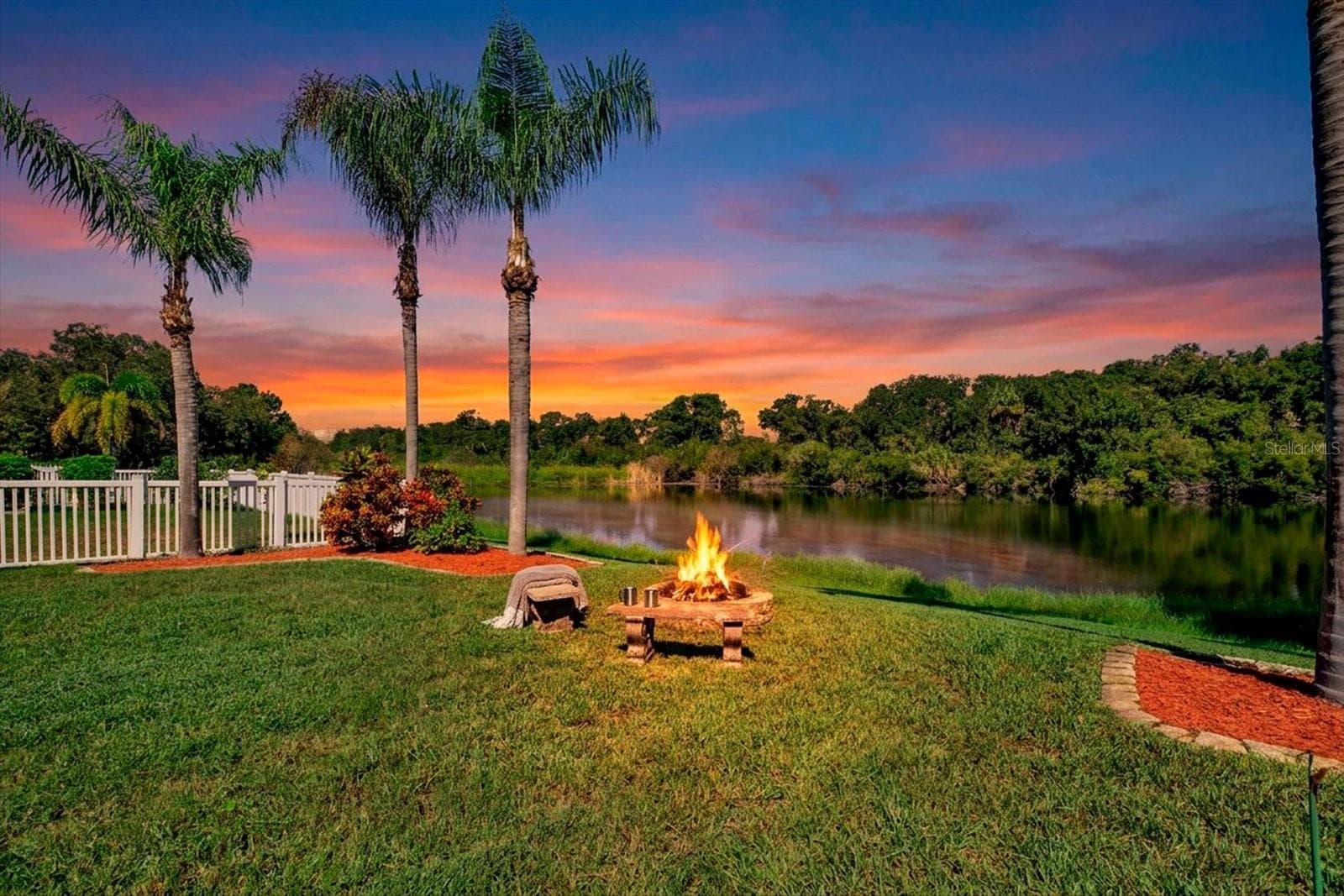 Single Family Residence at 7127 FOREST MERE DR, RIVERVIEW, photo 65 of 77