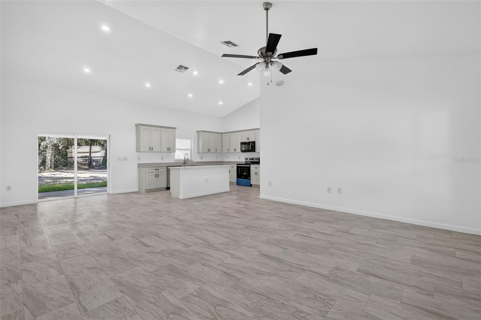 Single Family Residence at 17348 SW 41ST CIR, OCALA, photo 3 of 26