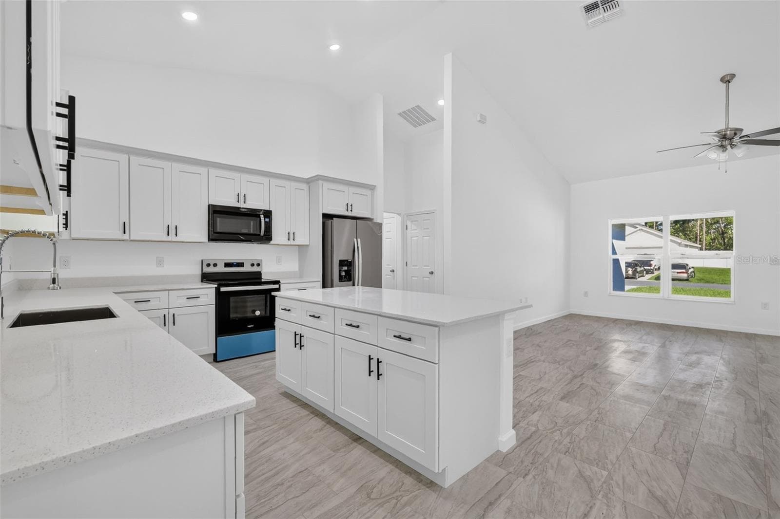Single Family Residence at 17348 SW 41ST CIR, OCALA, photo 9 of 26