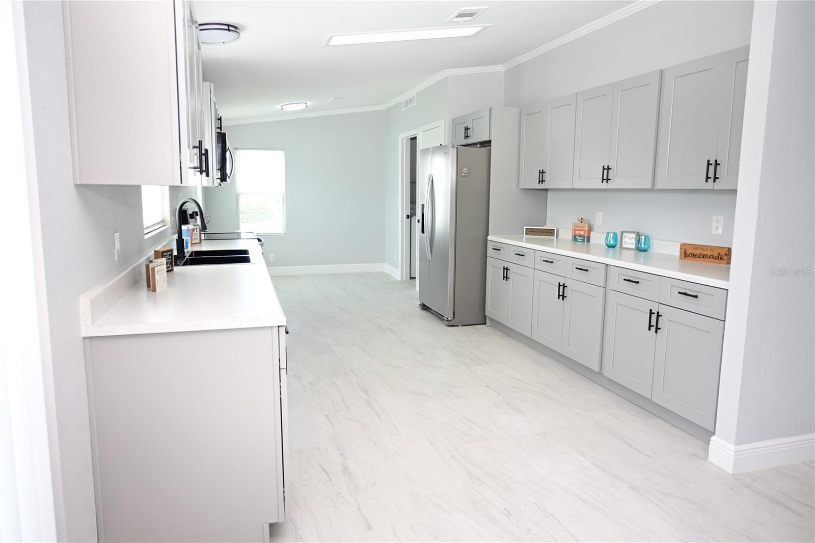Manufactured Home at 308 EVANDEE CT, KISSIMMEE, photo 10 of 36