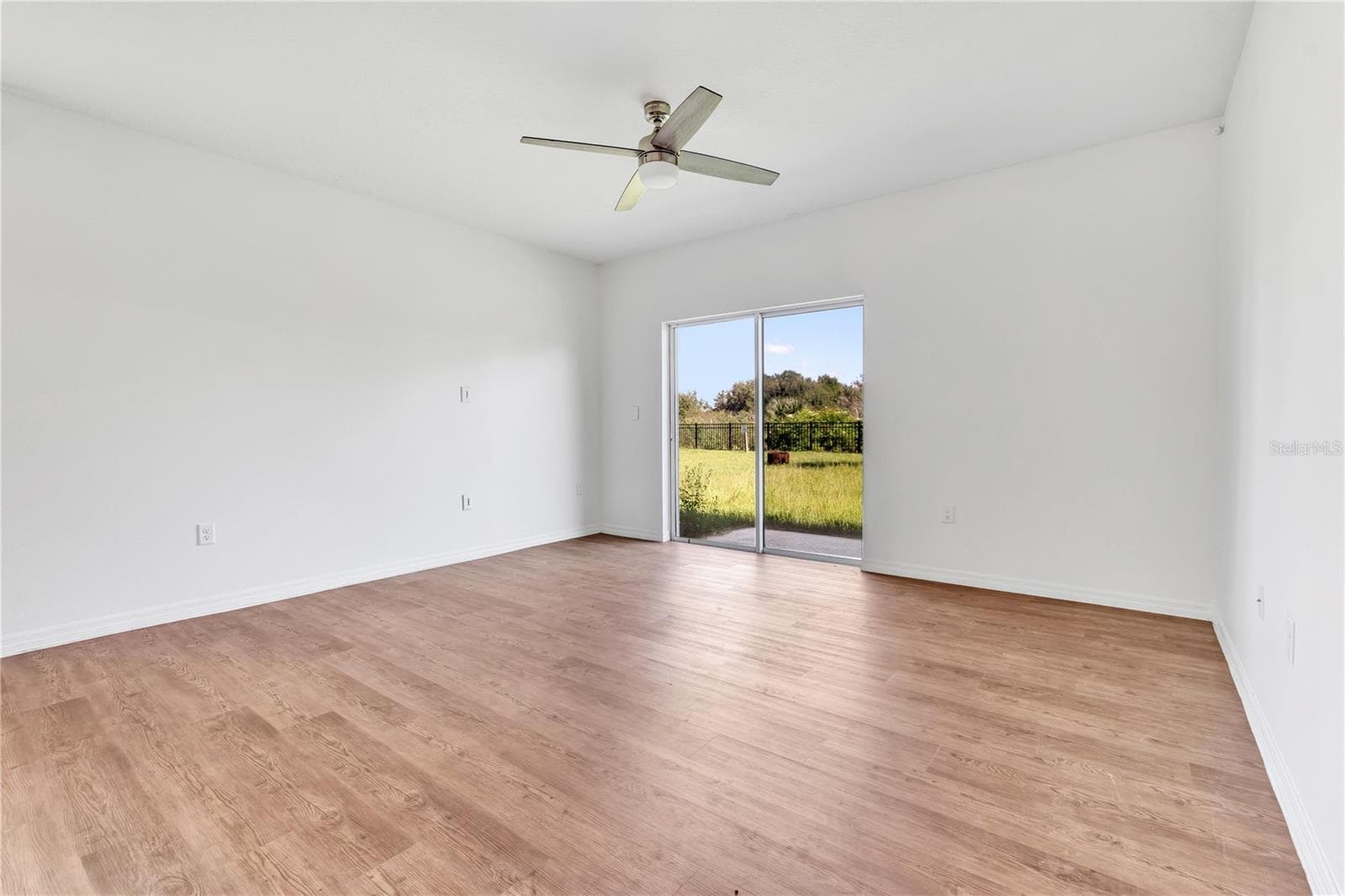 Single Family Residence at 792 BROOKLET DR, DAVENPORT, photo 9 of 38