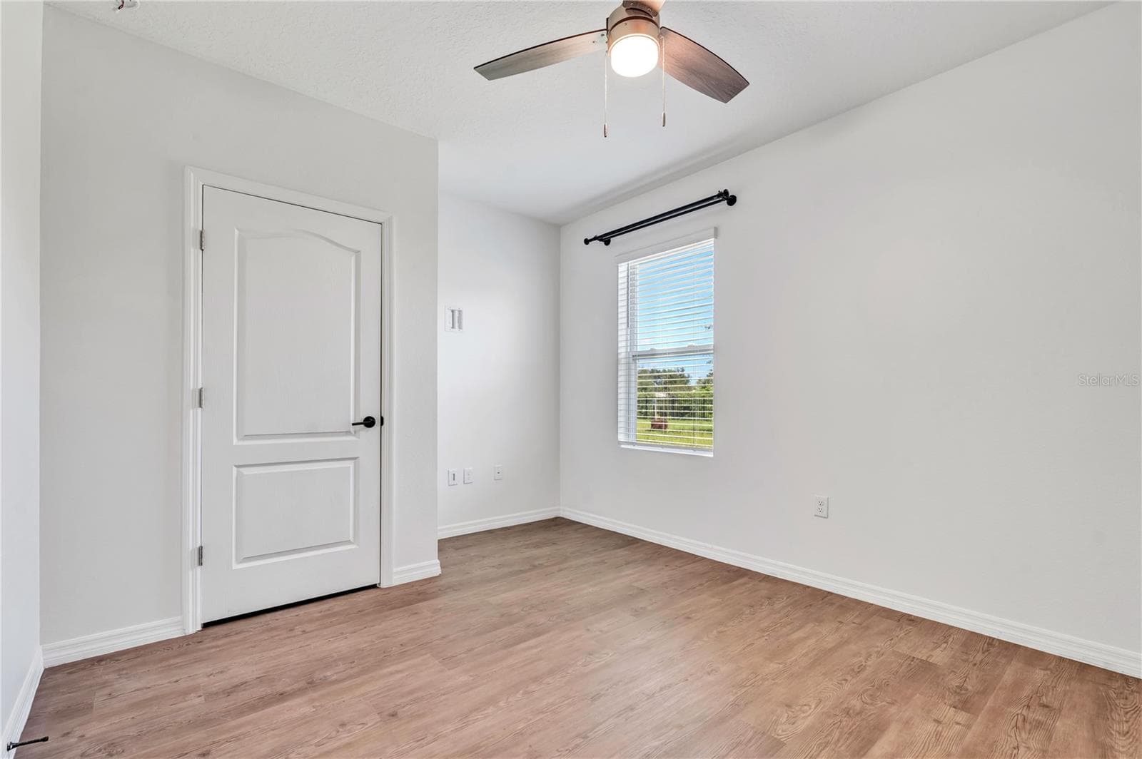 Single Family Residence at 792 BROOKLET DR, DAVENPORT, photo 11 of 38