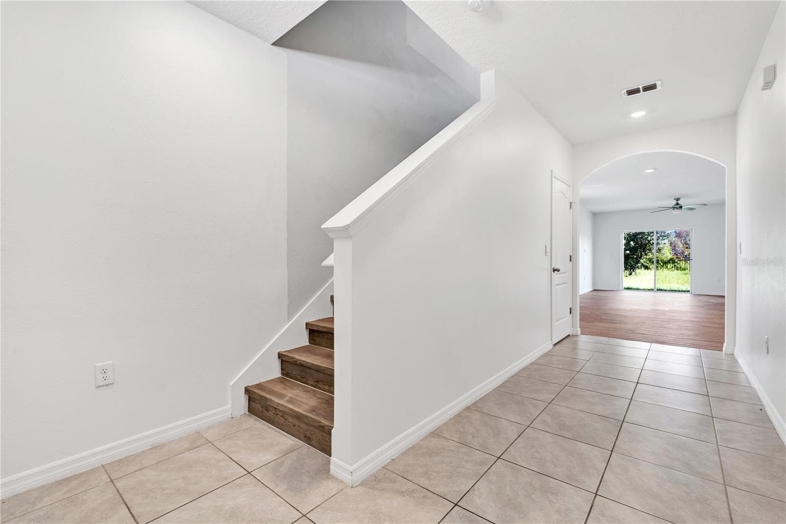 Single Family Residence at 792 BROOKLET DR, DAVENPORT, photo 12 of 38