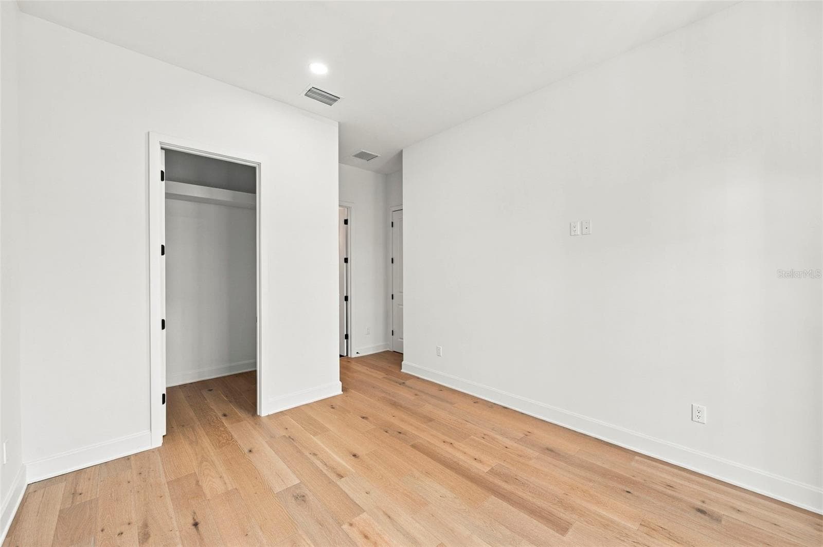 Townhouse at 460 GILMAN PL N, ST PETERSBURG, photo 39 of 67