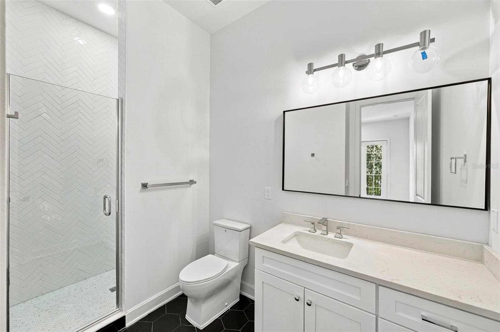 Townhouse at 460 GILMAN PL N, ST PETERSBURG, photo 41 of 67