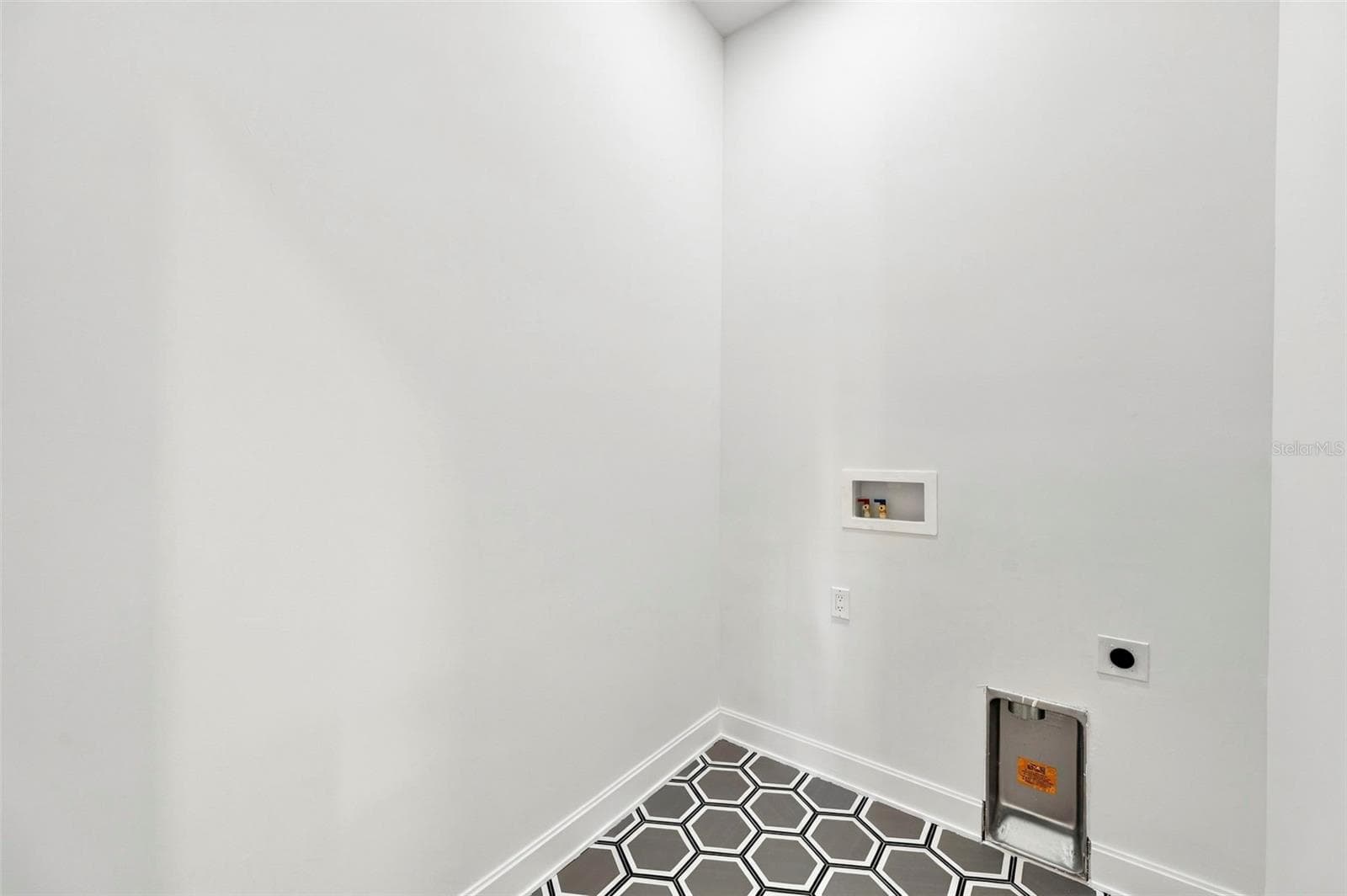 Townhouse at 460 GILMAN PL N, ST PETERSBURG, photo 43 of 67