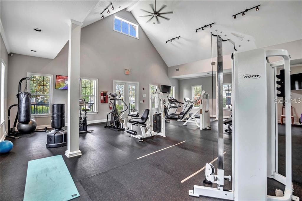 Townhouse at 460 GILMAN PL N, ST PETERSBURG, photo 54 of 67