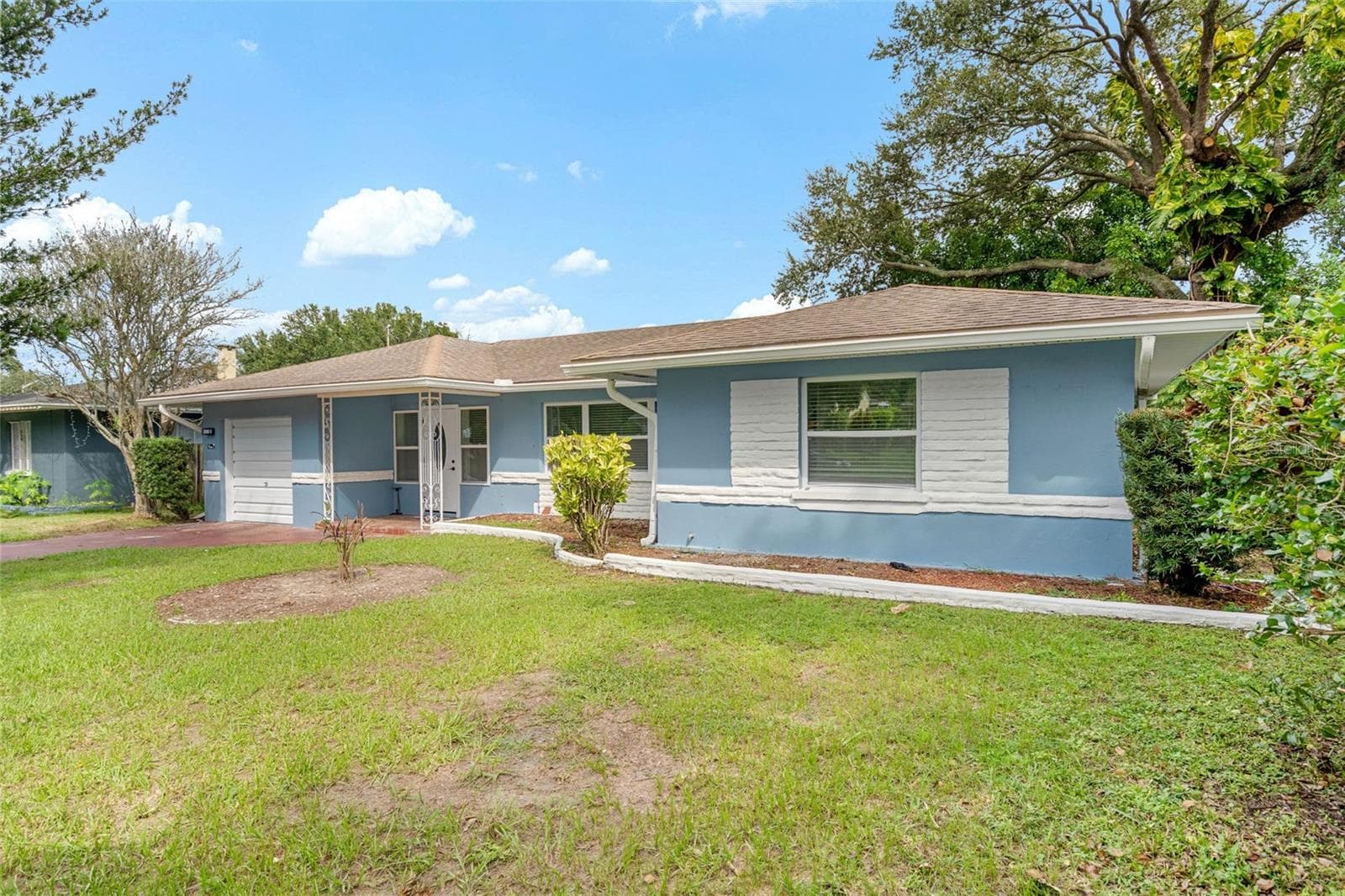 Single Family Residence at 15 MARS AVE, CLEARWATER, photo 4 of 40