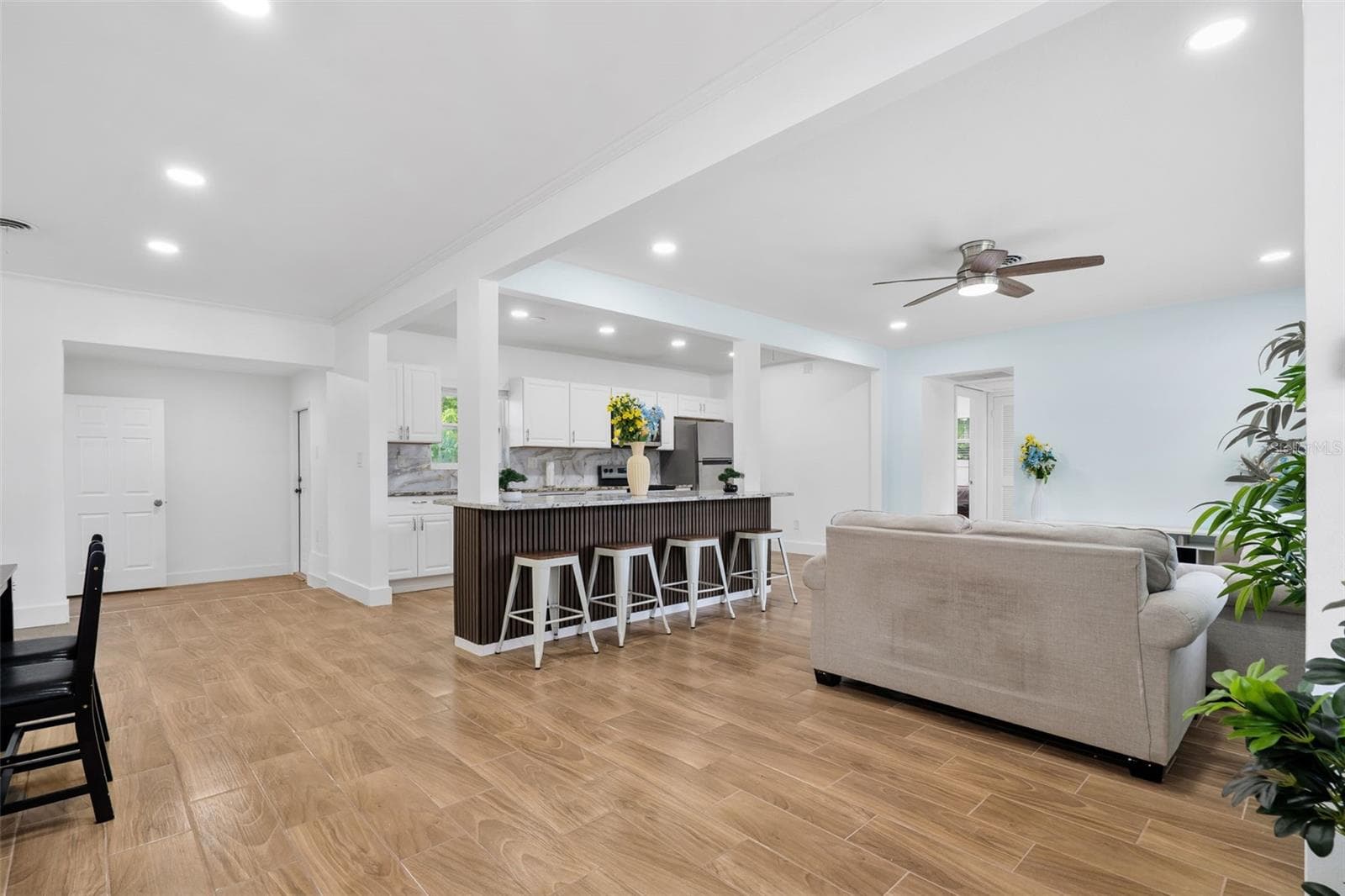 Single Family Residence at 15 MARS AVE, CLEARWATER, photo 7 of 40