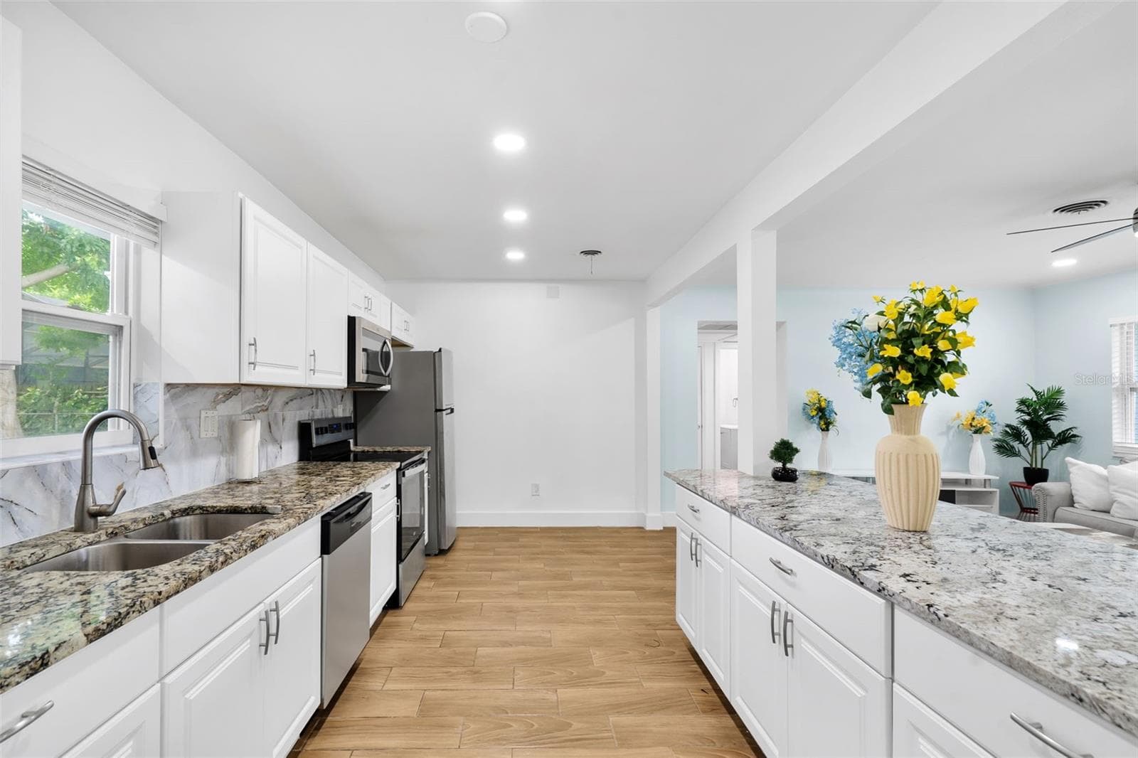 Single Family Residence at 15 MARS AVE, CLEARWATER, photo 11 of 40